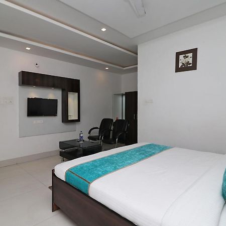 Oyo 8837 Hotel Surya Galaxy Kānpur Exterior foto