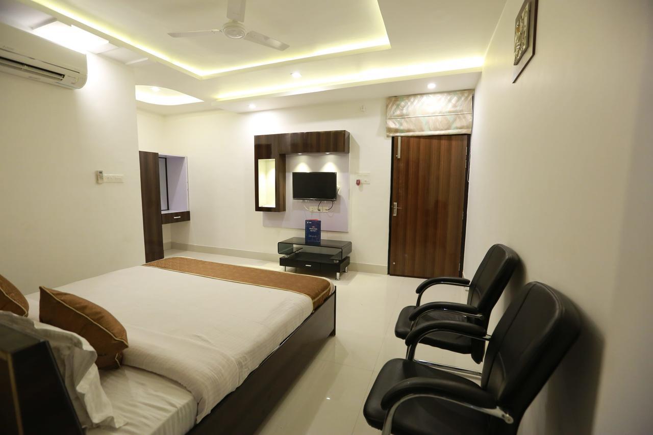 Oyo 8837 Hotel Surya Galaxy Kānpur Exterior foto