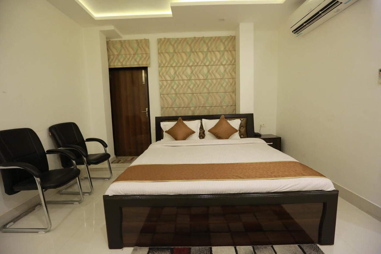 Oyo 8837 Hotel Surya Galaxy Kānpur Exterior foto