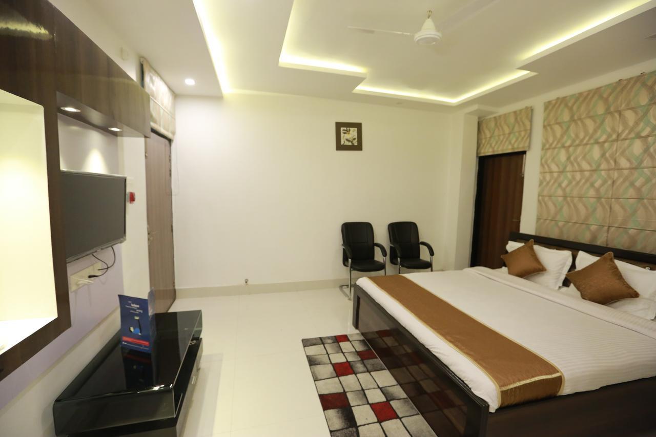 Oyo 8837 Hotel Surya Galaxy Kānpur Exterior foto