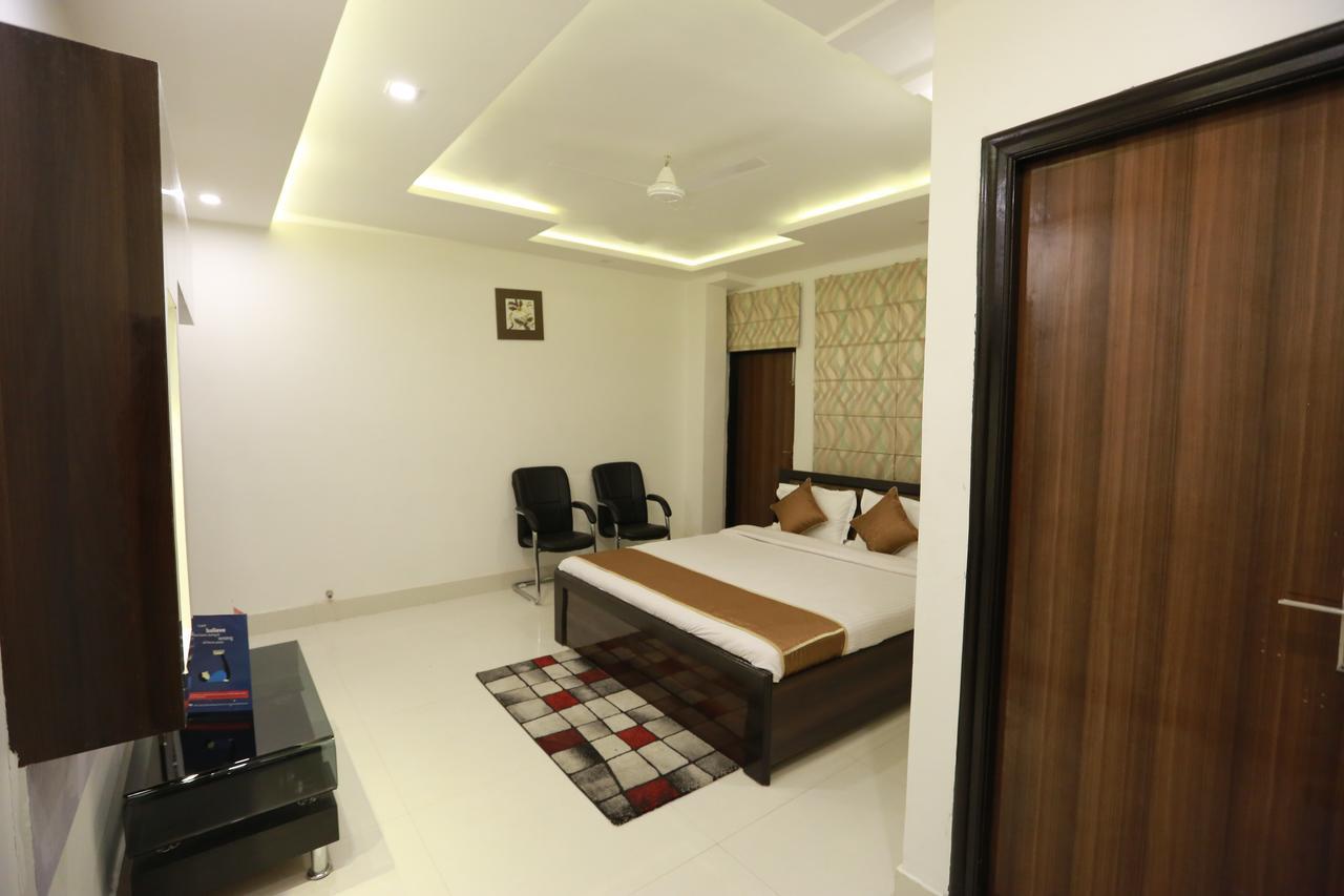 Oyo 8837 Hotel Surya Galaxy Kānpur Exterior foto